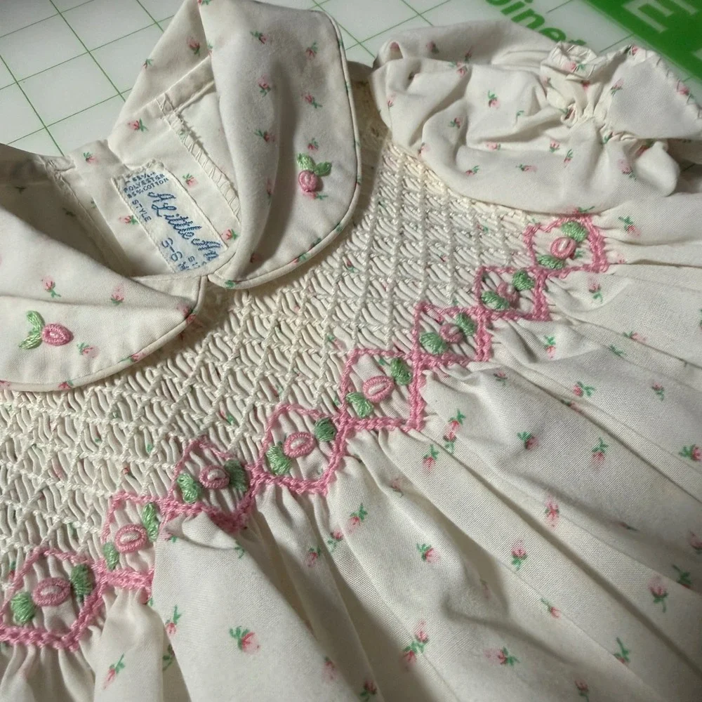 Vintage 90s Little Angel Babydoll Girls floral 3-6 month smock dress collar